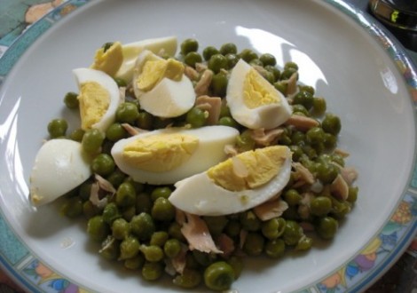 tonno uova piselli