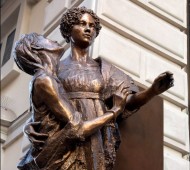 STATUAGIULIADUBAROLO