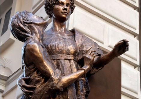 STATUAGIULIADUBAROLO